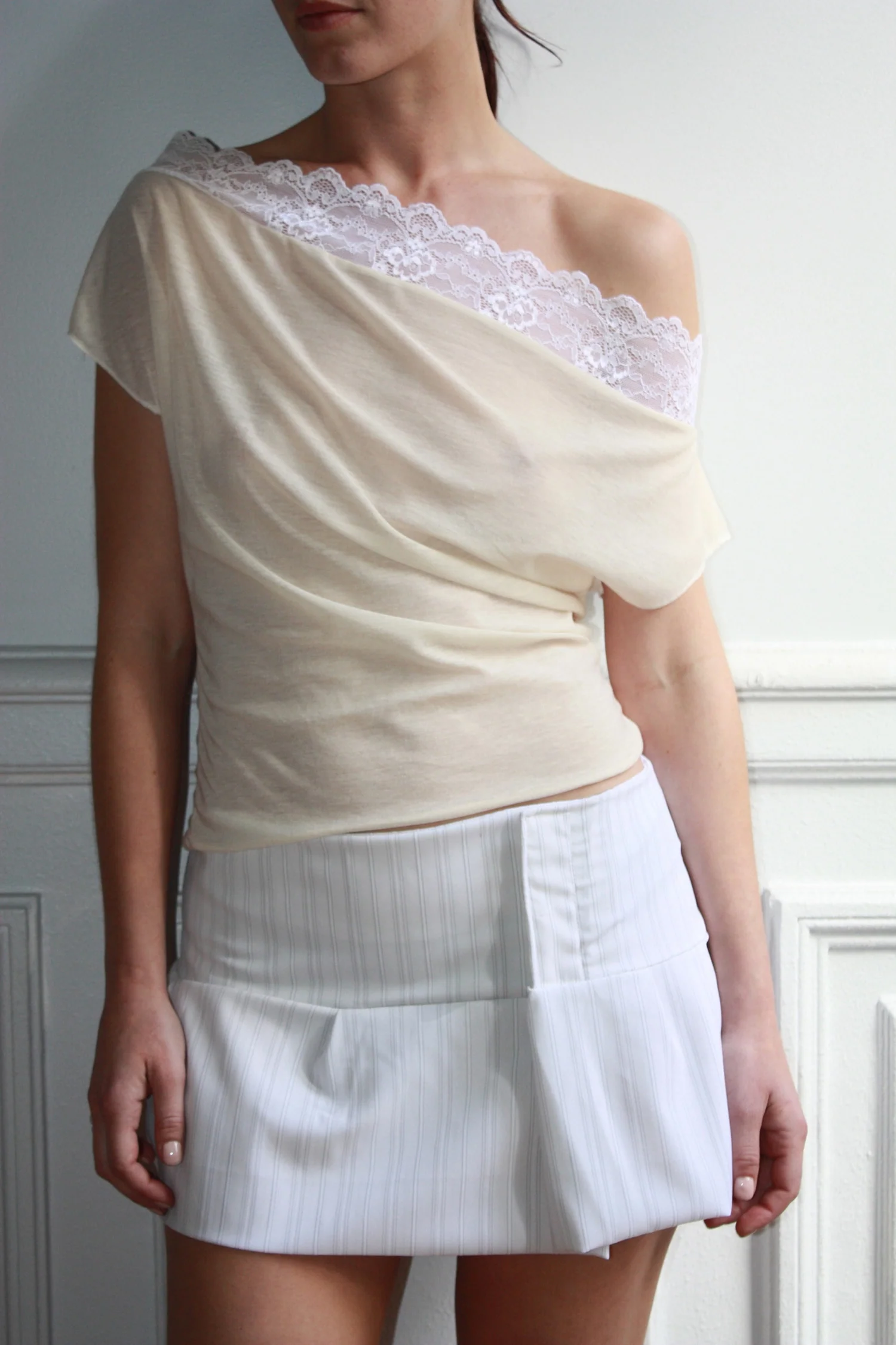 NUDARETE 006 - One-Shoulder Cotton Lace Top - Image 5